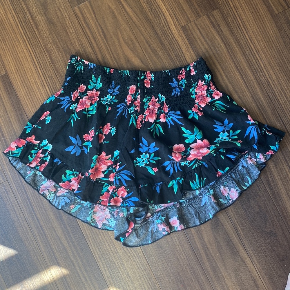 Hollister flutter shorts ruffled fluttery